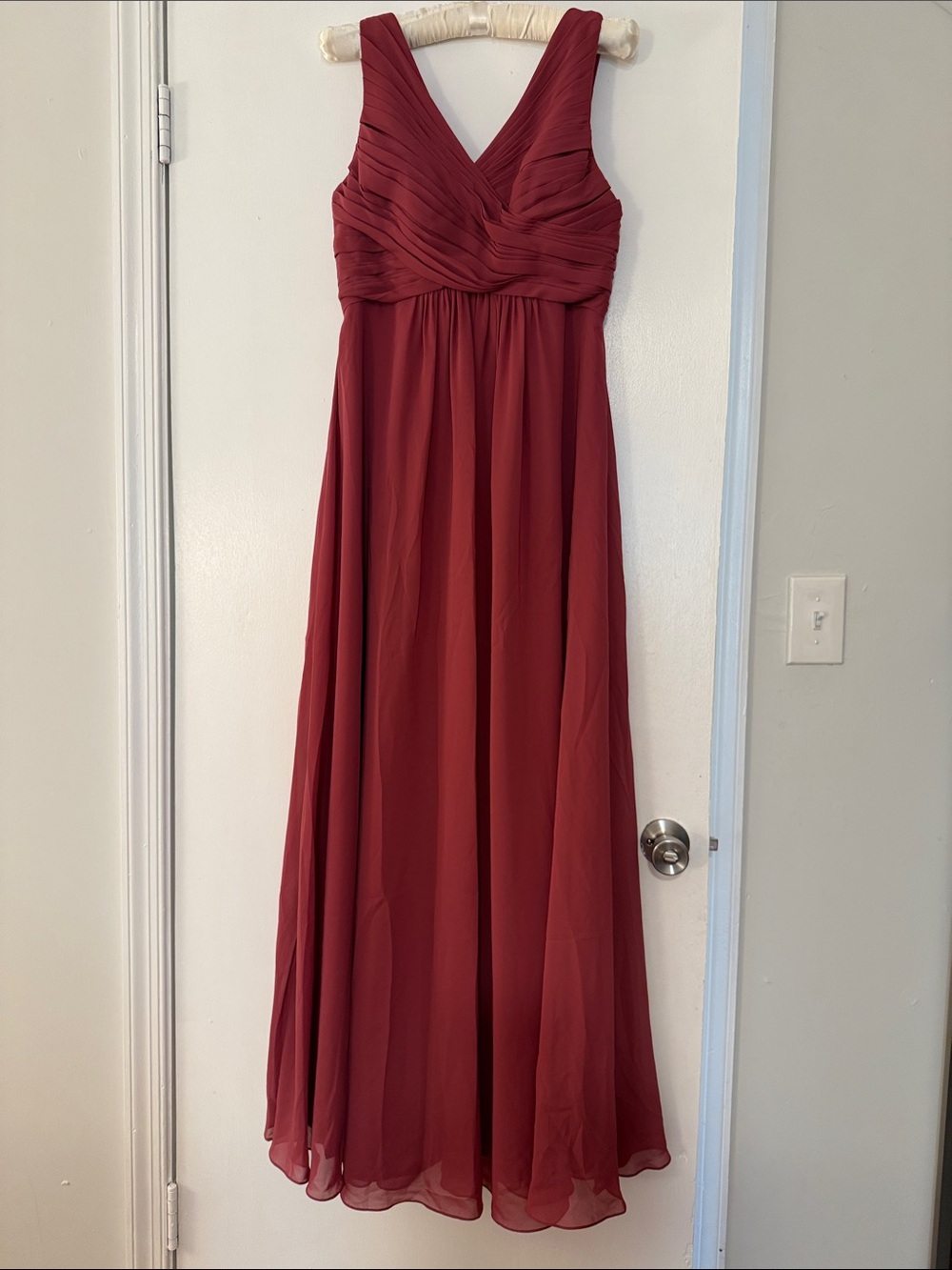 Women's V-Neck Burgundy Chiffon Maxi Dress